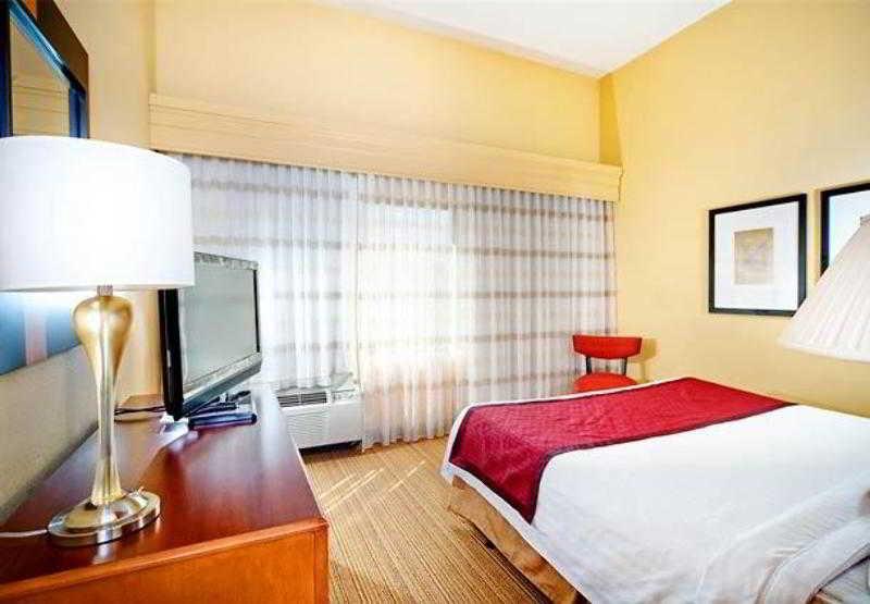 Courtyard Richmond Chester Δωμάτιο φωτογραφία